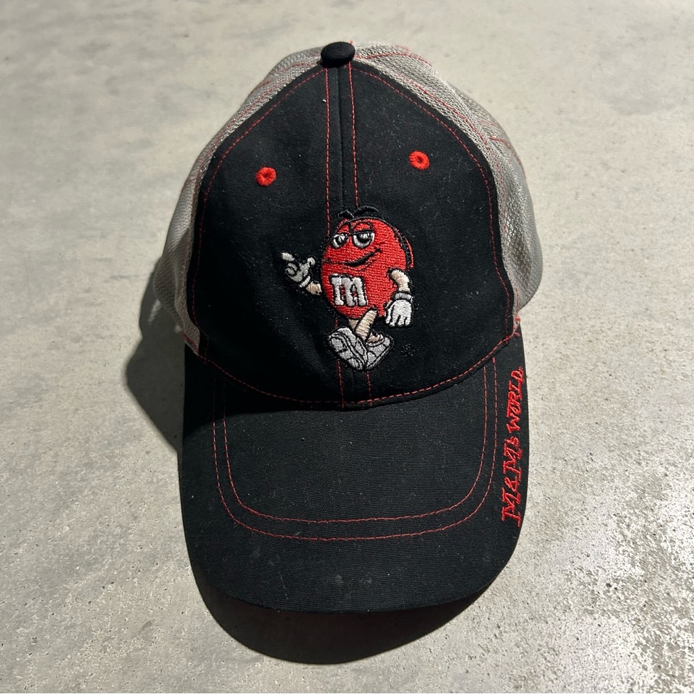 M&m world hat